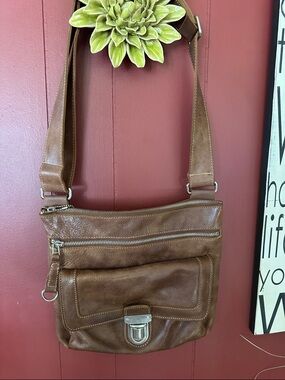 Roots Venetian Village Bag